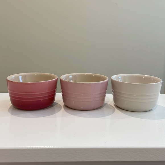 NEW Le Creuset Set of 6 Rainbow/ Multicolor Mini Ramekins - Picture 7 of 8